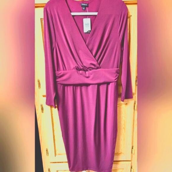 NEW TORRID PLUS SIZE Deep Purple Long sleeve Surplice NeckโMidi Wrap dress. - Picture 2 of 16